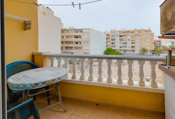 Wiederverkauf - APARTAMENTO - Torrevieja - Playa de Los Locos-Curva del Palangre