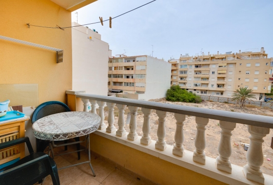 Wiederverkauf - APARTAMENTO - Torrevieja - Playa de Los Locos-Curva del Palangre