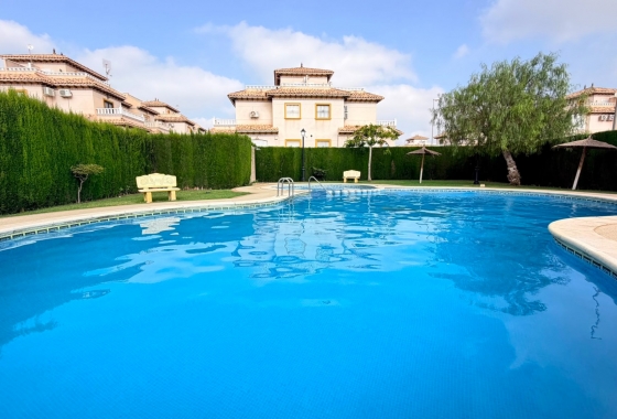 Resale - Villa - Lomas de Cabo Roig - Orihuela Costa