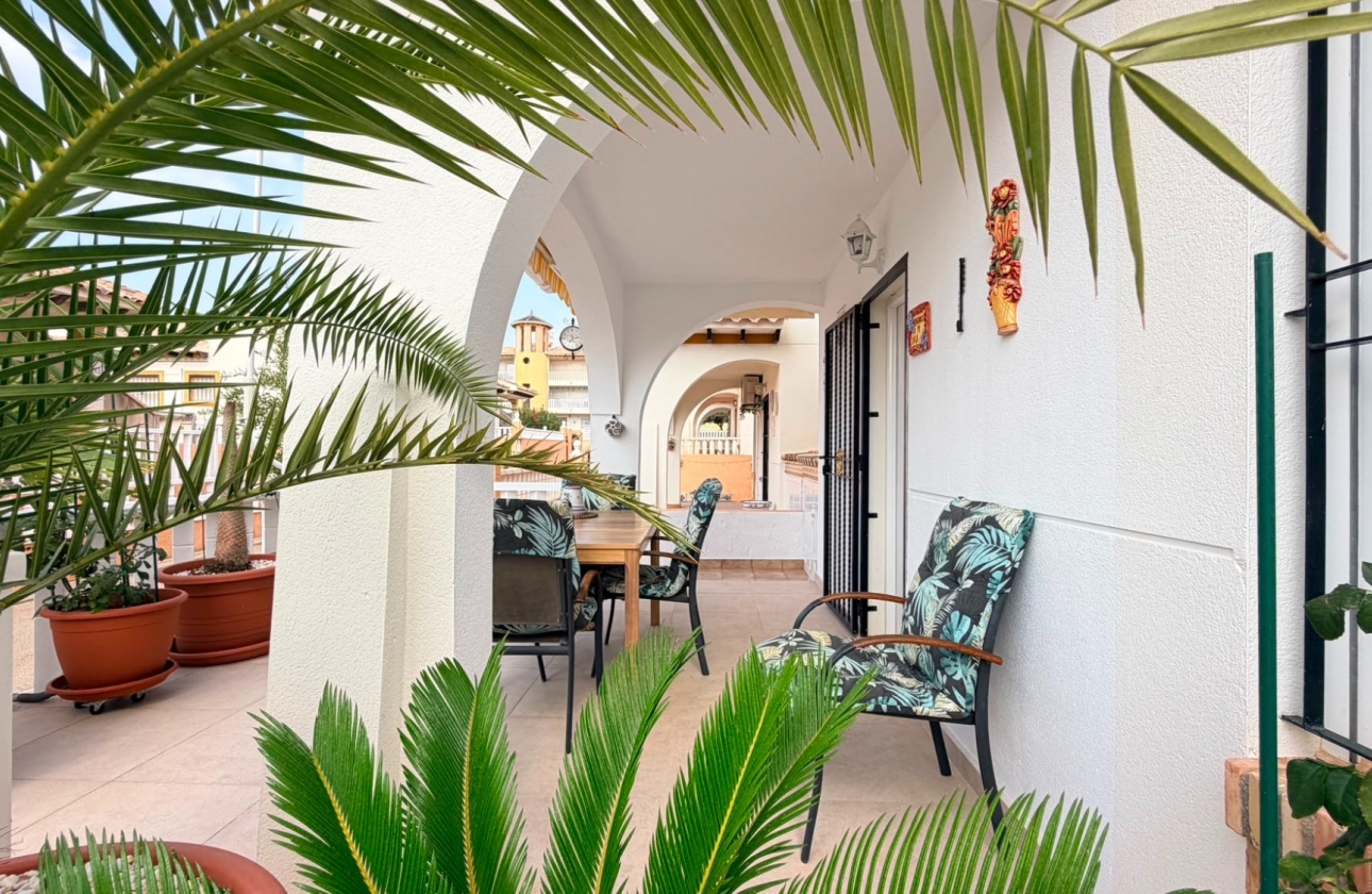 Resale - Villa - Lomas de Cabo Roig - Orihuela Costa