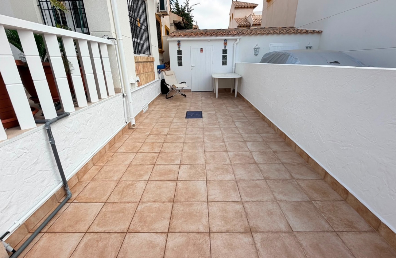 Resale - Villa - Lomas de Cabo Roig - Orihuela Costa