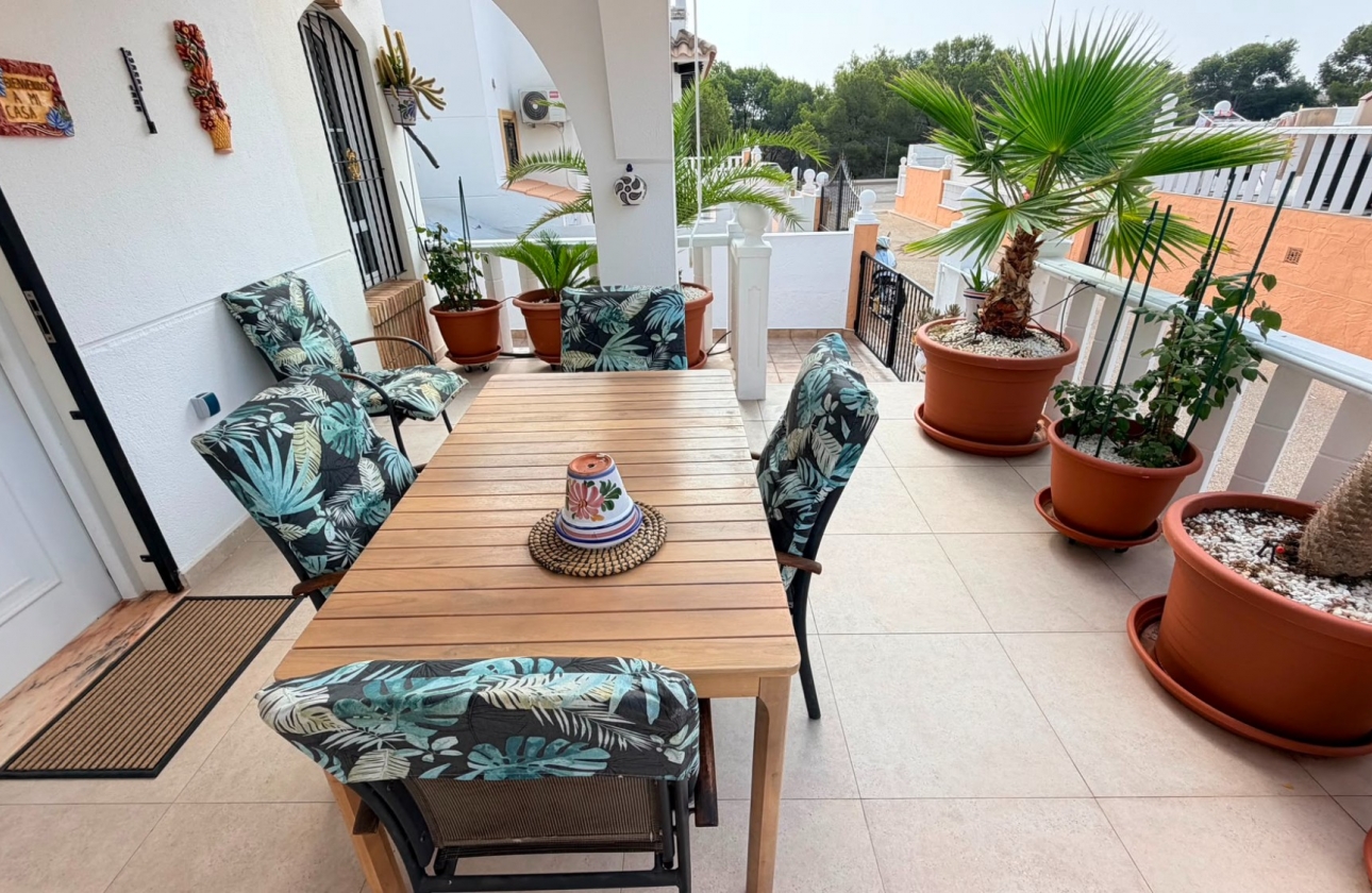Resale - Villa - Lomas de Cabo Roig - Orihuela Costa