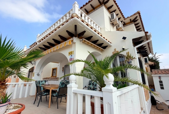 Resale - Villa - Lomas de Cabo Roig - Orihuela Costa