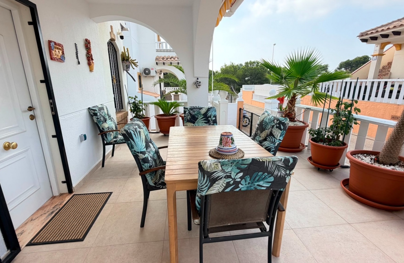Resale - Villa - Lomas de Cabo Roig - Orihuela Costa