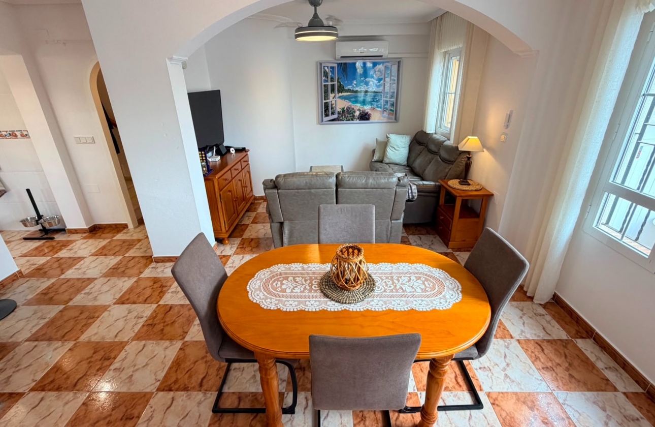 Resale - Villa - Lomas de Cabo Roig - Orihuela Costa