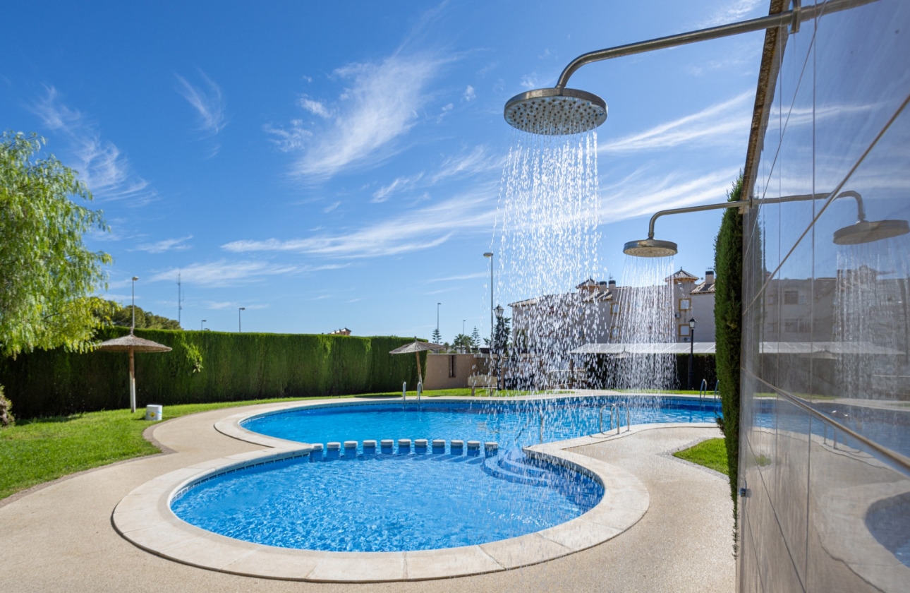 Resale - Villa - Lomas de Cabo Roig - Orihuela Costa