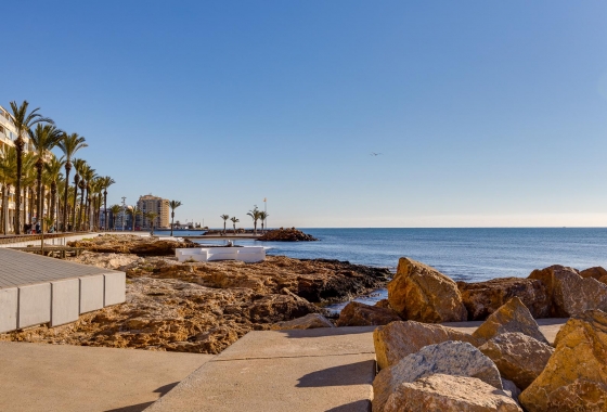 Resale - APARTAMENTO - Torrevieja - Playa de Los Locos-Curva del Palangre