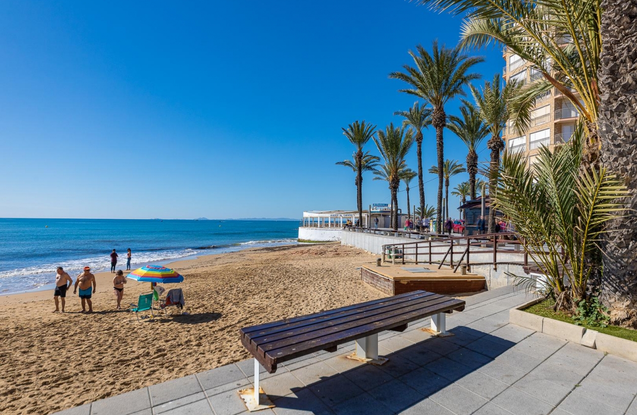 Resale - APARTAMENTO - Torrevieja - Playa de Los Locos-Curva del Palangre