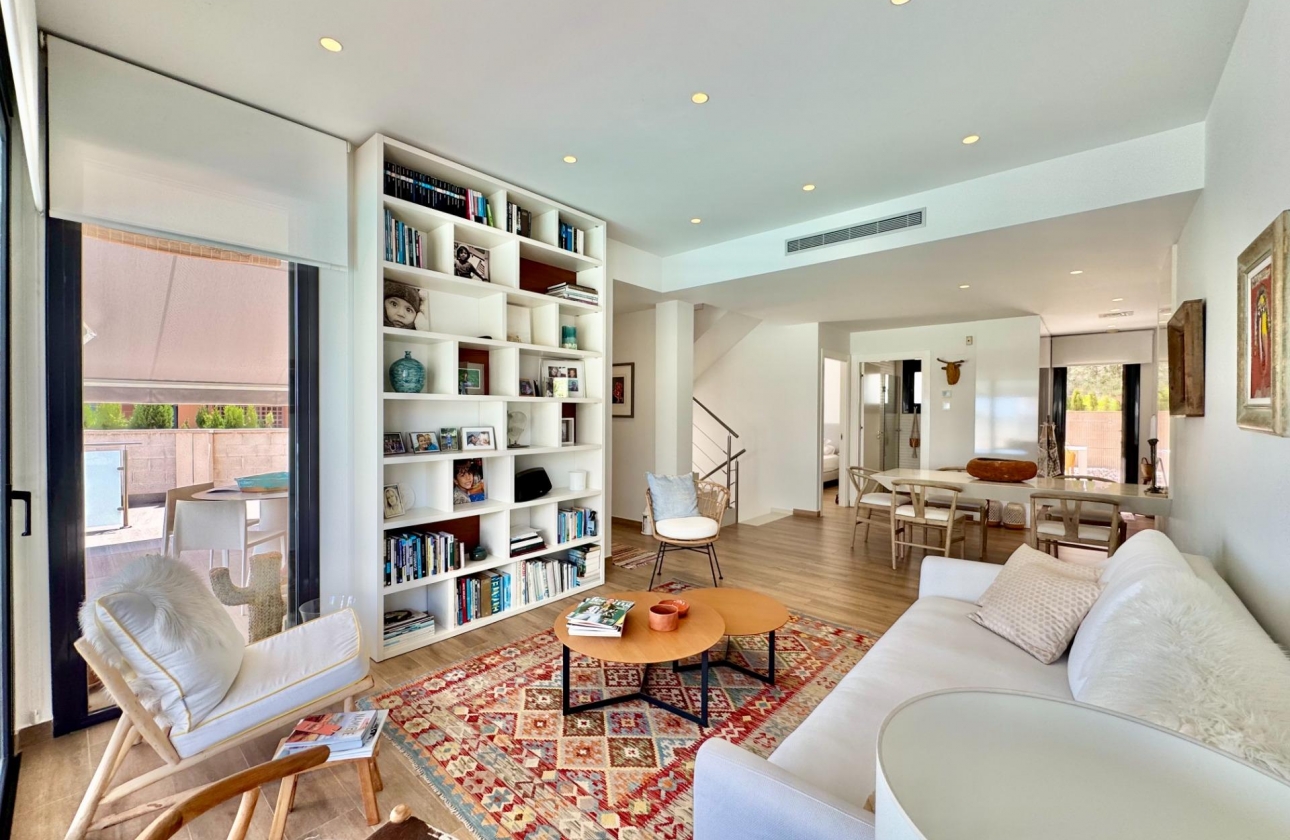 Resale - Villa - San Miguel de Salinas - Bellavista