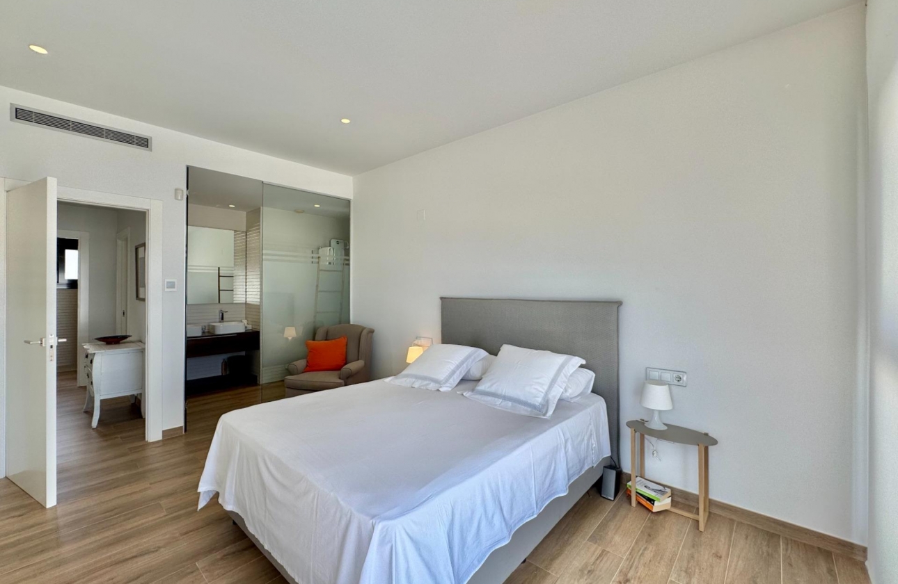 Resale - Villa - San Miguel de Salinas - Bellavista