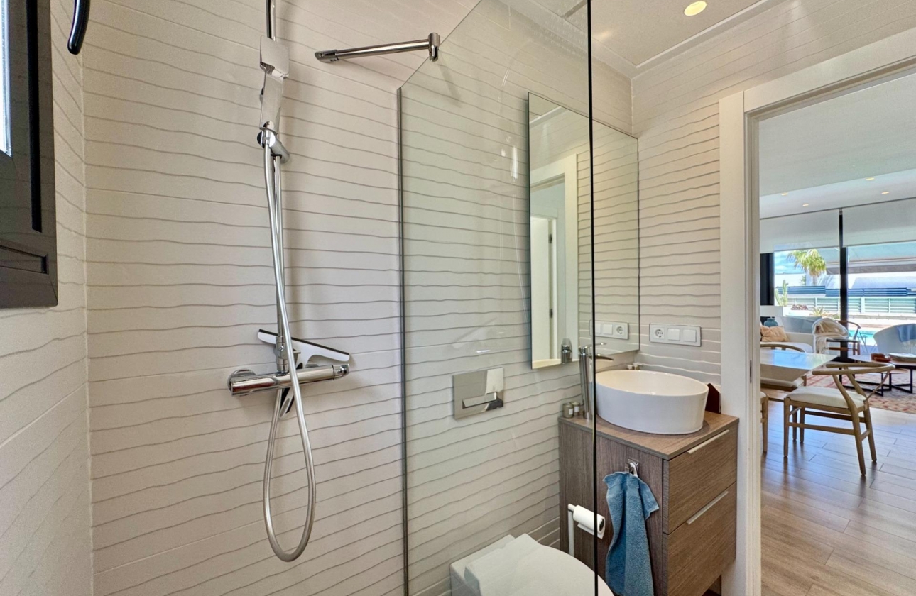 Resale - Villa - San Miguel de Salinas - Bellavista