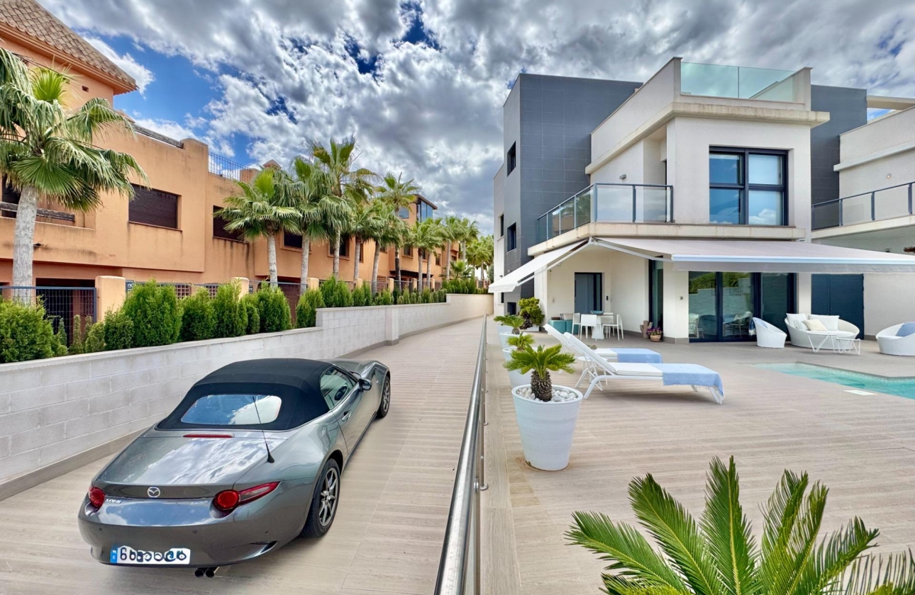 Resale - Villa - San Miguel de Salinas - Bellavista