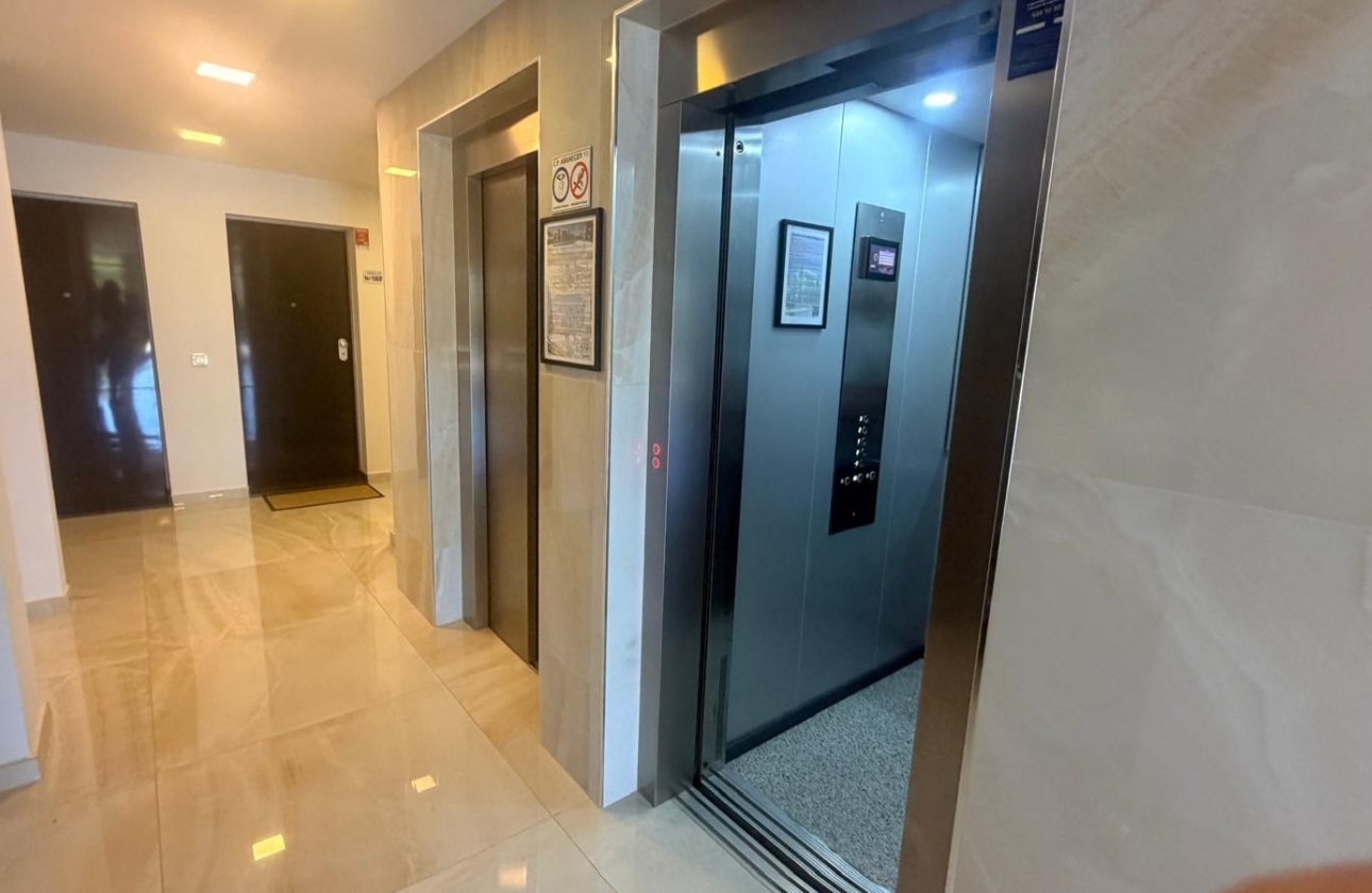 Resale - Apartment - Los Altos - Torrevieja