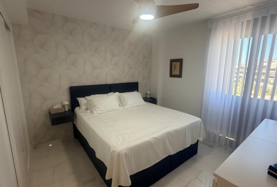 Resale - Apartment - Los Altos - Torrevieja