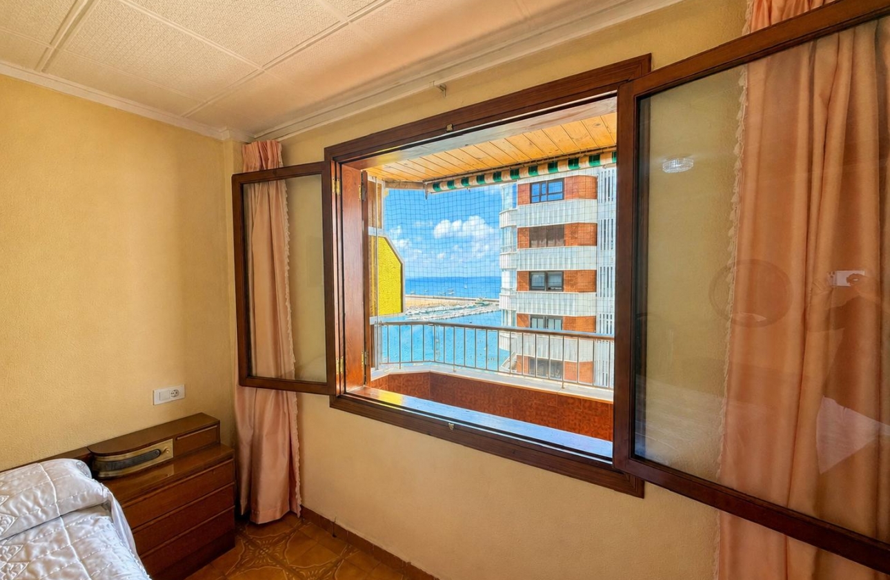 Resale - Apartment - Torrevieja - Playa del Acequión