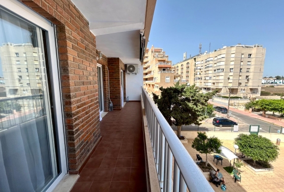 Resale - Apartment - Torrevieja - Punta prima