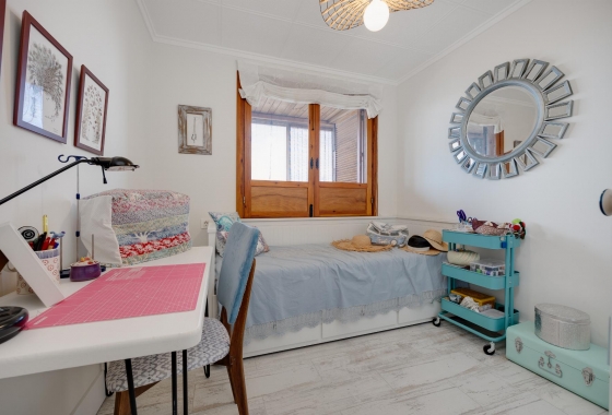 Resale - APARTAMENTO - Torrevieja - El Acequión