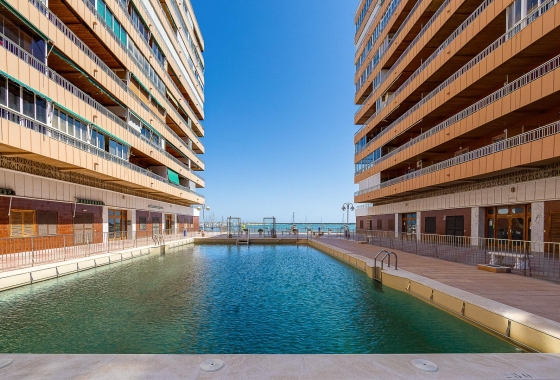 Resale - APARTAMENTO - Torrevieja - El Acequión