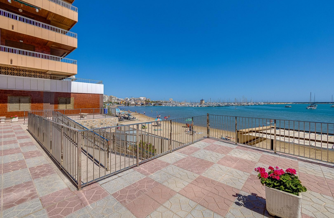 Resale - APARTAMENTO - Torrevieja - El Acequión