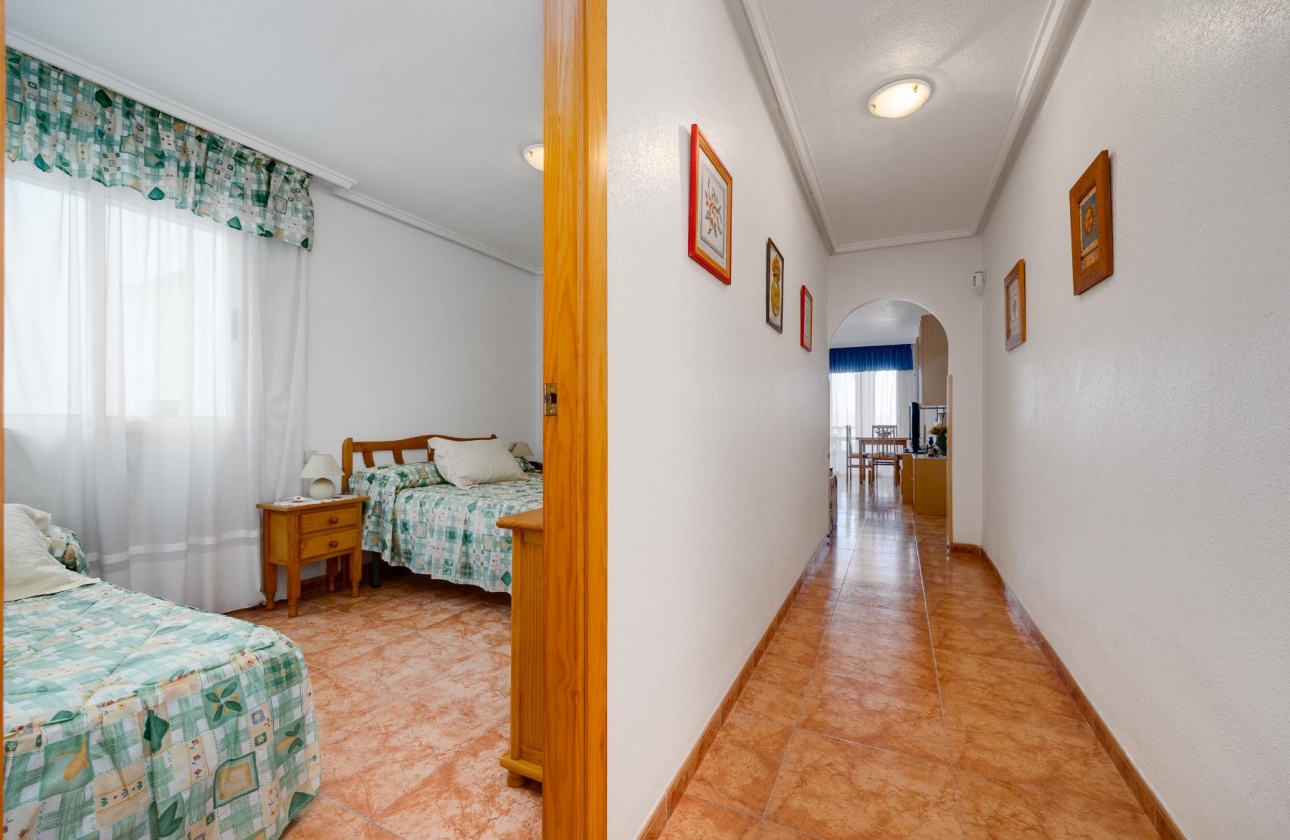 Resale - APARTAMENTO - Torrevieja - CENTRO