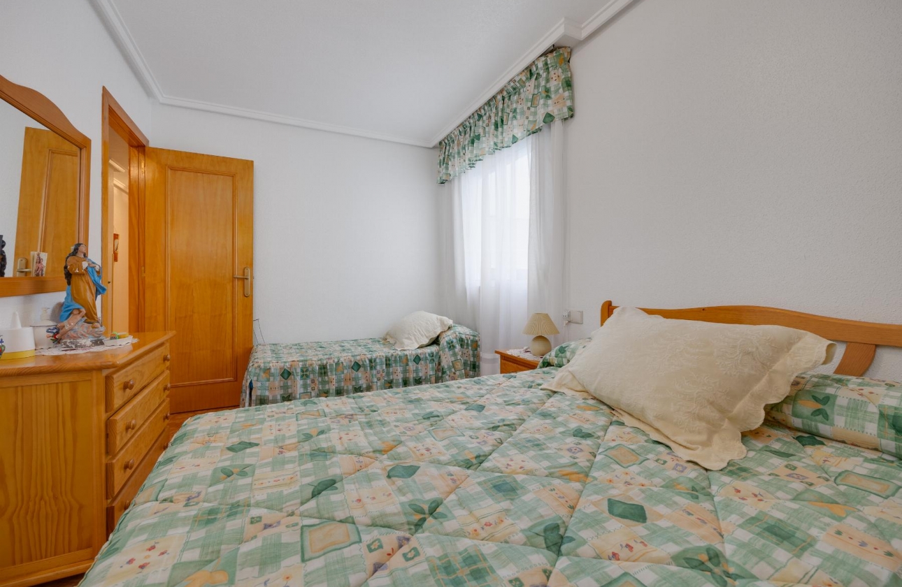 Reventa - APARTAMENTO - Torrevieja - CENTRO