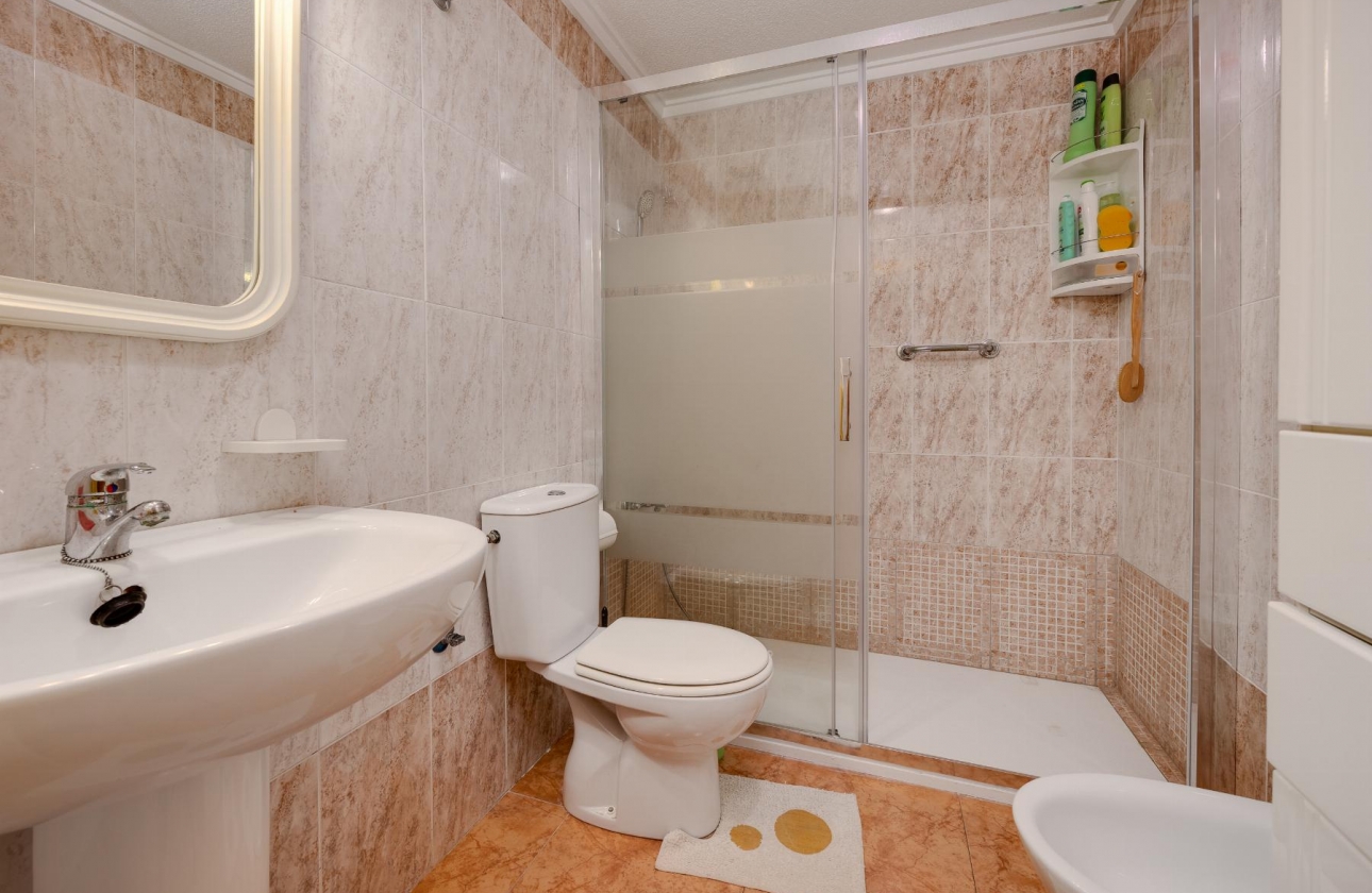 Wiederverkauf - APARTAMENTO - Torrevieja - CENTRO