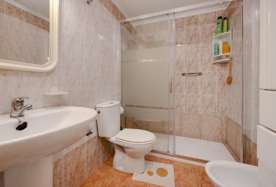 Reventa - APARTAMENTO - Torrevieja - CENTRO