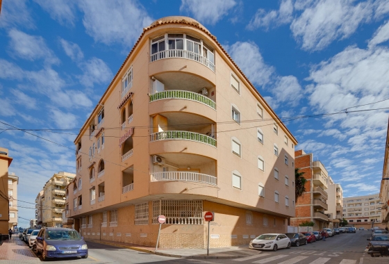 Wiederverkauf - APARTAMENTO - Torrevieja - CENTRO