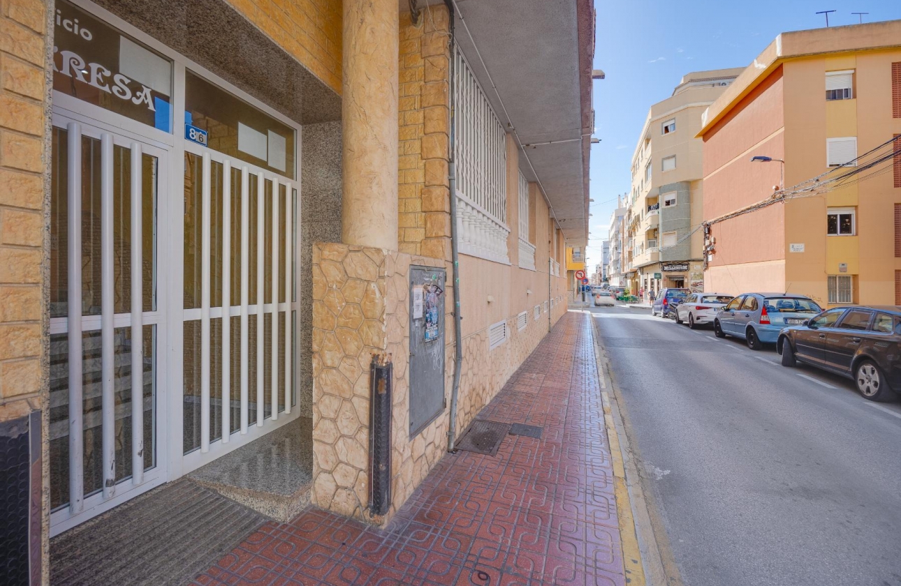 Reventa - APARTAMENTO - Torrevieja - CENTRO