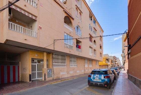 Reventa - APARTAMENTO - Torrevieja - CENTRO