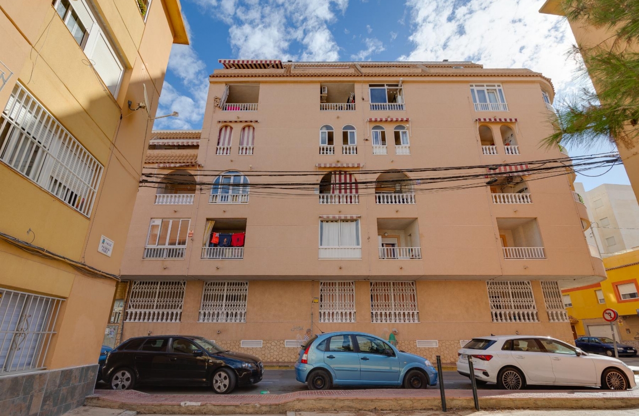 Resale - APARTAMENTO - Torrevieja - CENTRO