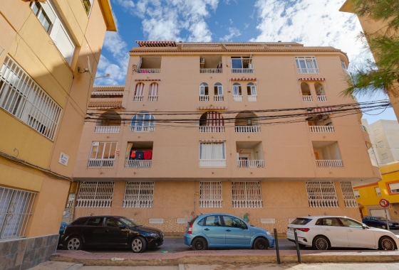 Reventa - APARTAMENTO - Torrevieja - CENTRO