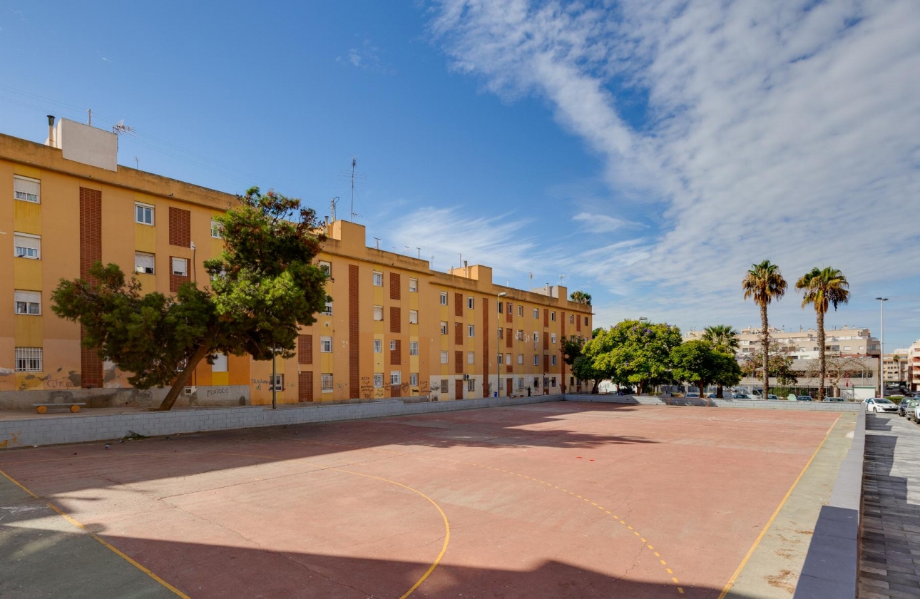 Resale - APARTAMENTO - Torrevieja - CENTRO