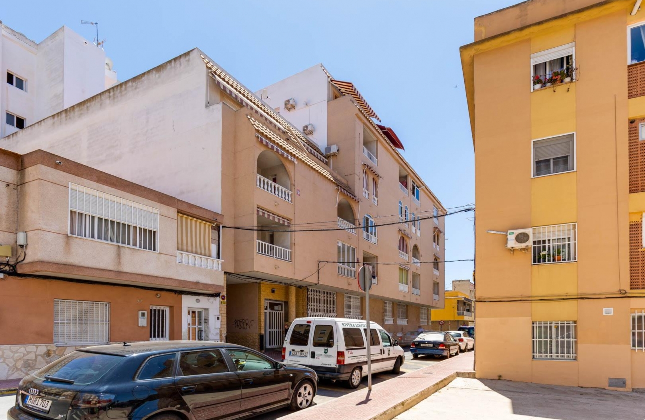 Wiederverkauf - APARTAMENTO - Torrevieja - CENTRO