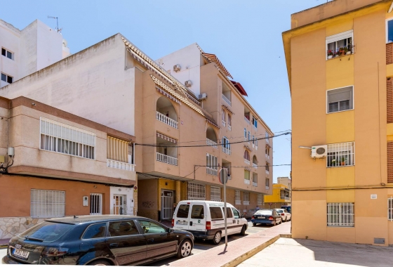 Wiederverkauf - APARTAMENTO - Torrevieja - CENTRO