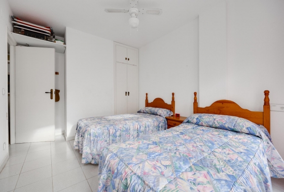 Resale - APARTAMENTO - Torrevieja - playa de los naufragos