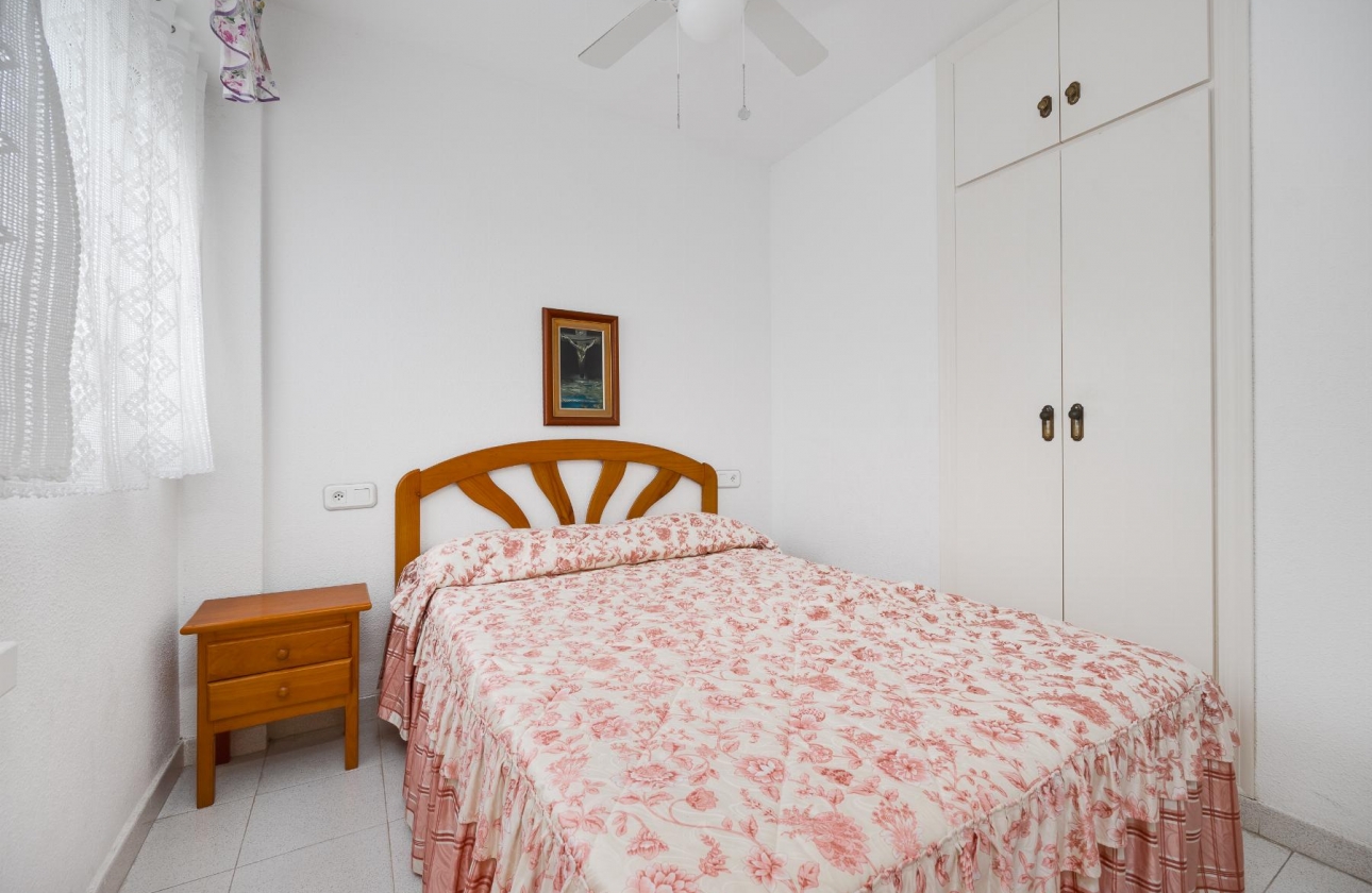 Resale - APARTAMENTO - Torrevieja - playa de los naufragos