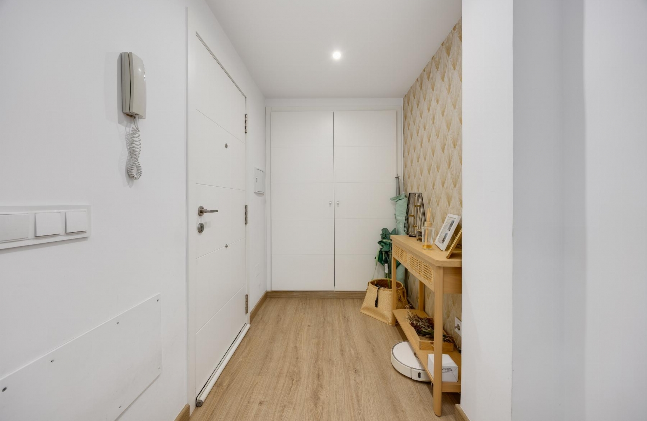 Resale - Apartment - Torrevieja - Playa de los Náufragos