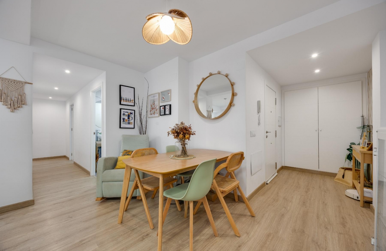 Resale - Apartment - Torrevieja - Playa de los Náufragos