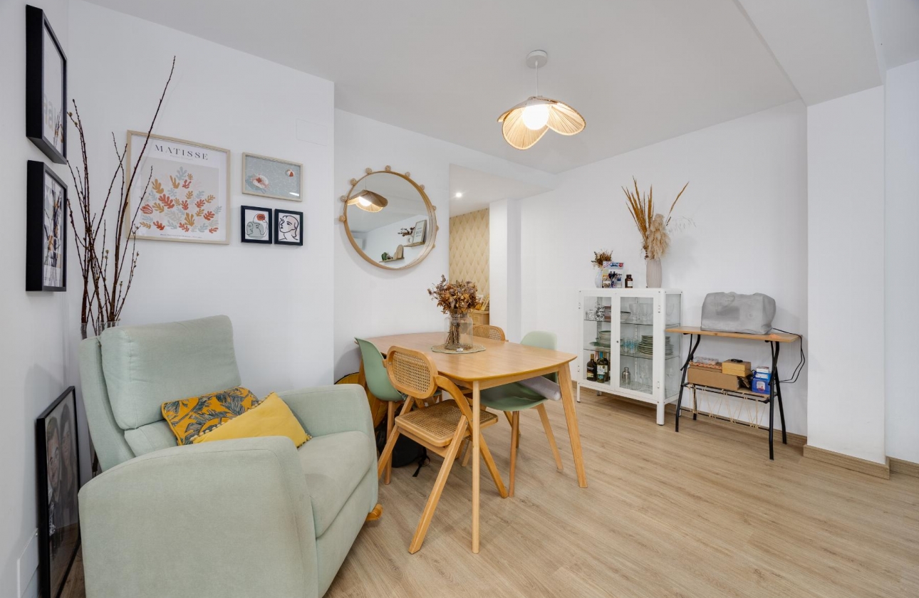 Resale - Apartment - Torrevieja - Playa de los Náufragos