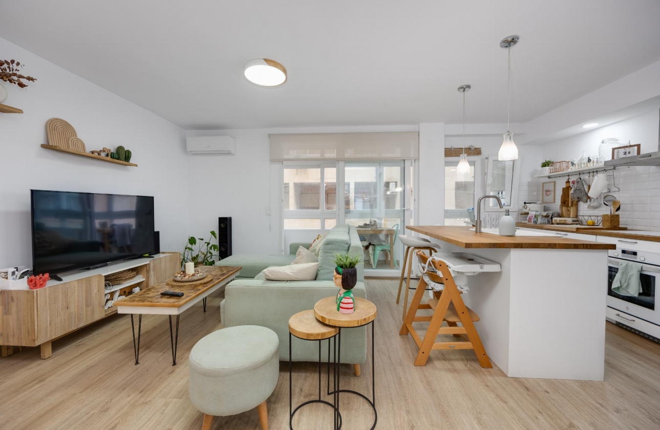 Resale - Apartment - Torrevieja - Playa de los Náufragos