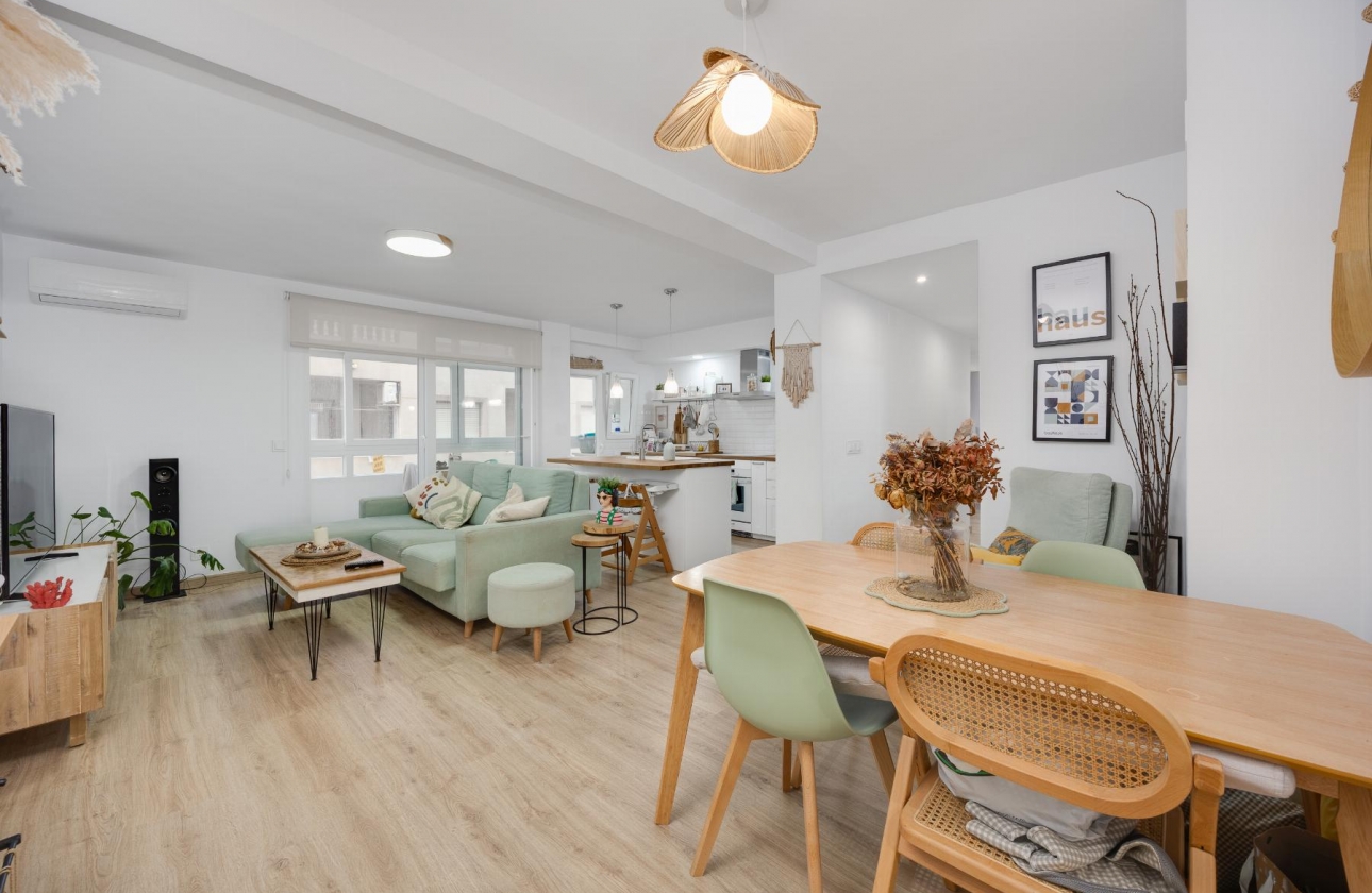 Resale - Apartment - Torrevieja - Playa de los Náufragos
