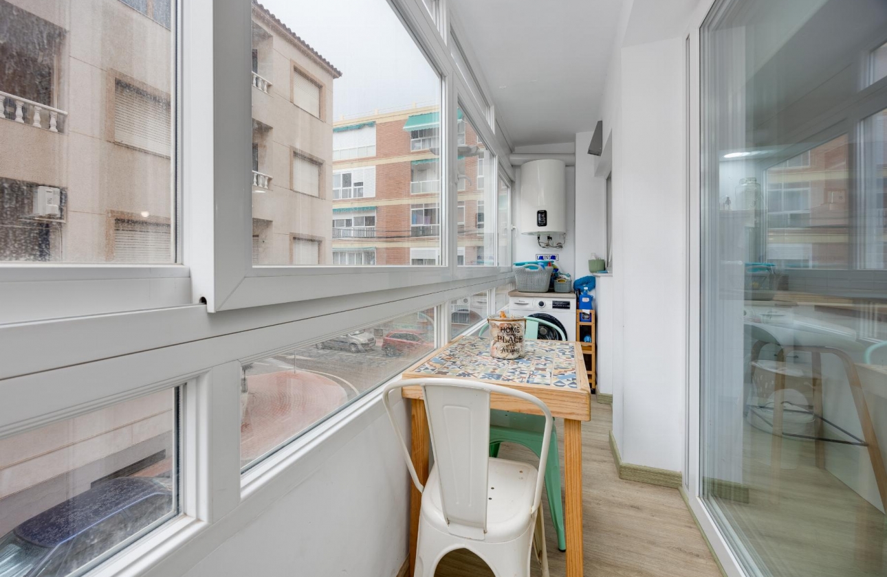 Resale - Apartment - Torrevieja - Playa de los Náufragos