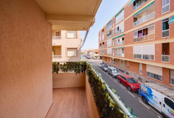 Resale - Apartment - Torrevieja - Playa de los Náufragos