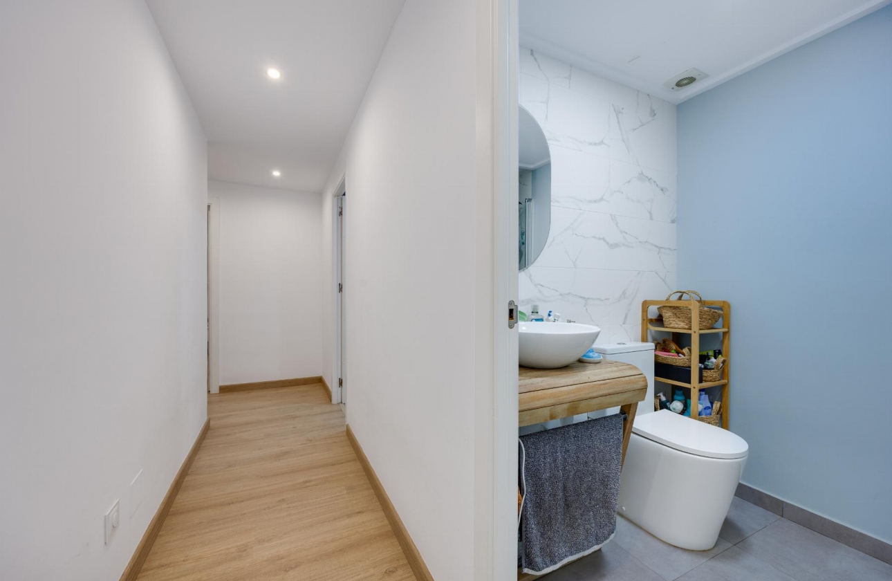 Resale - Apartment - Torrevieja - Playa de los Náufragos