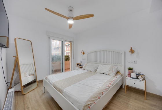 Resale - Apartment - Torrevieja - Playa de los Náufragos