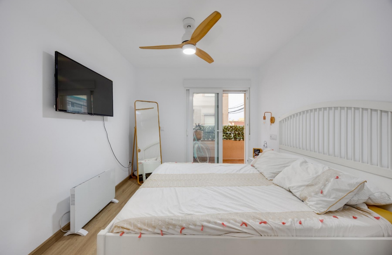 Resale - Apartment - Torrevieja - Playa de los Náufragos