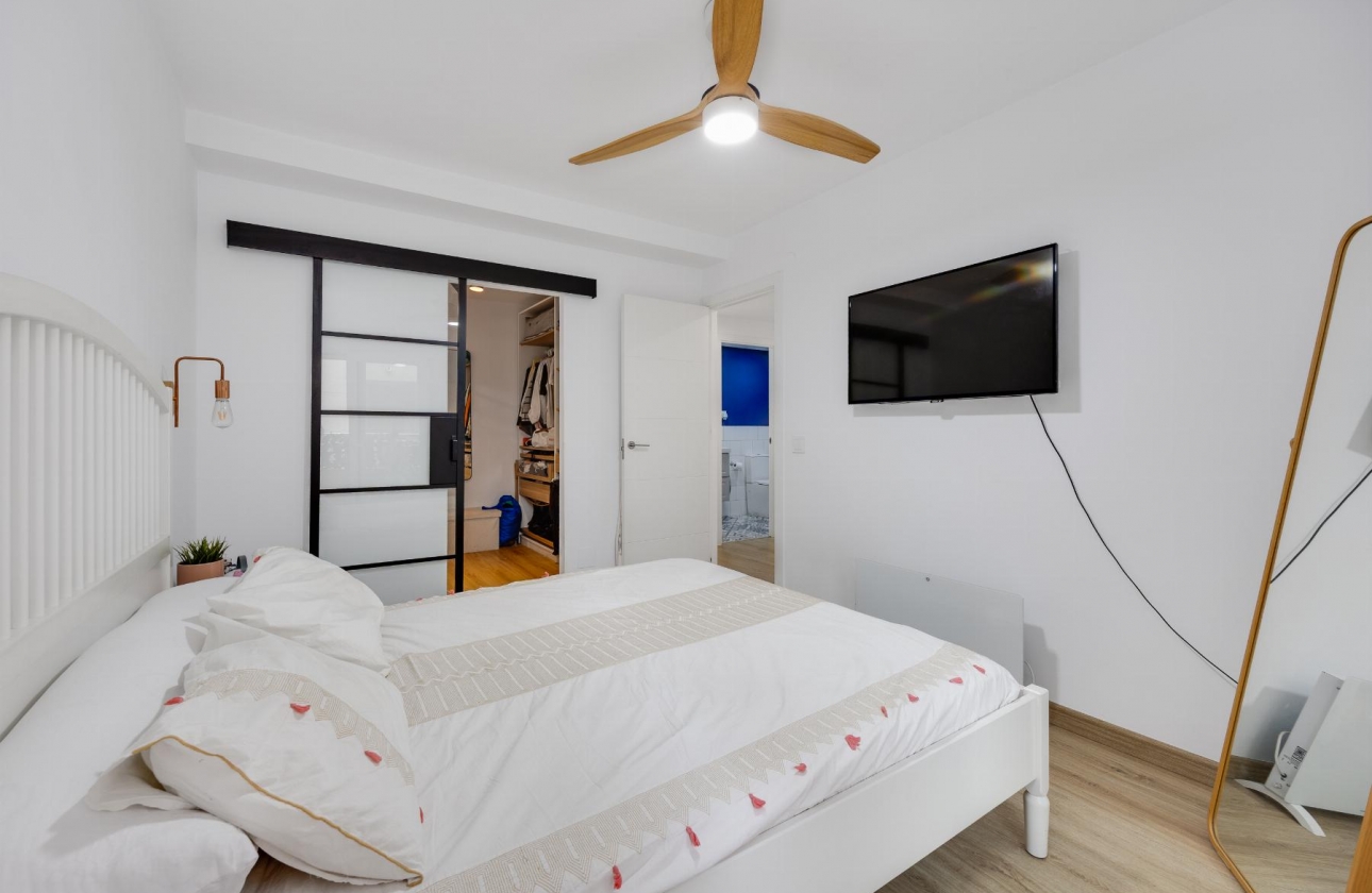 Resale - Apartment - Torrevieja - Playa de los Náufragos