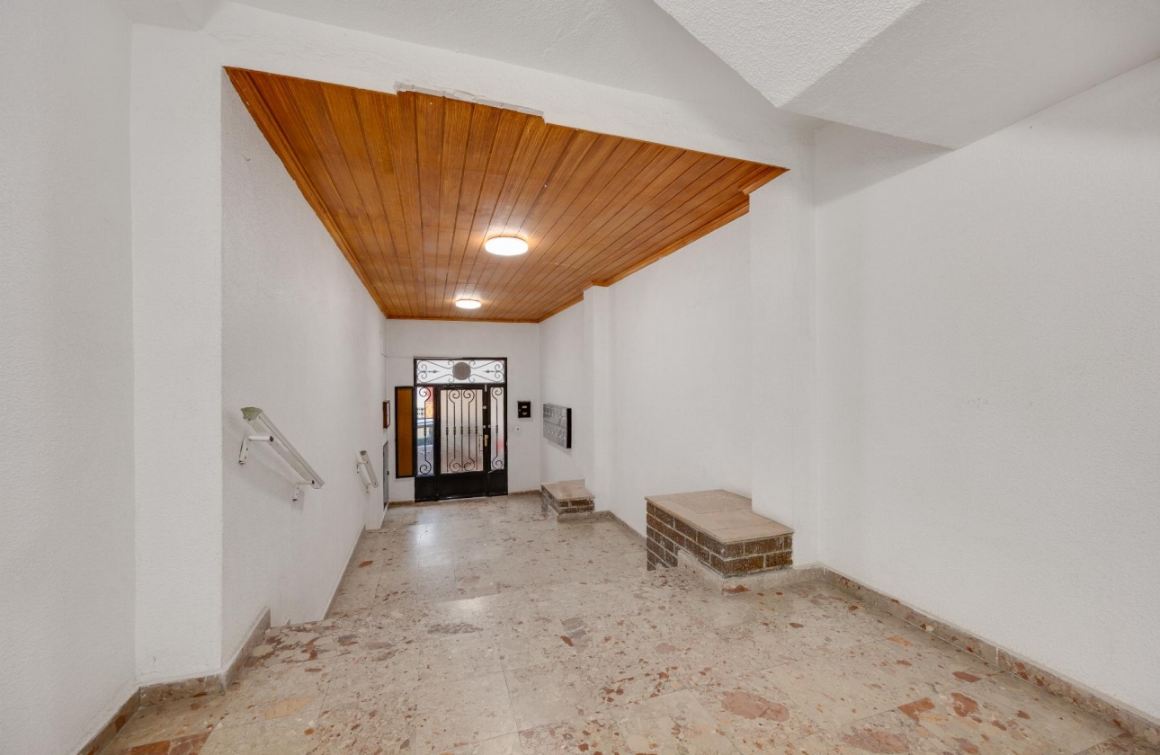 Resale - Apartment - Torrevieja - Playa de los Náufragos