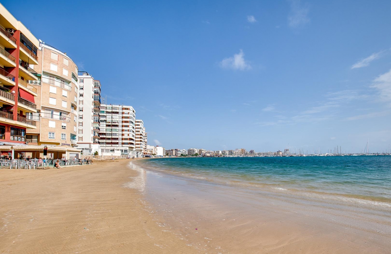 Resale - Apartment - Torrevieja - Playa de los Náufragos